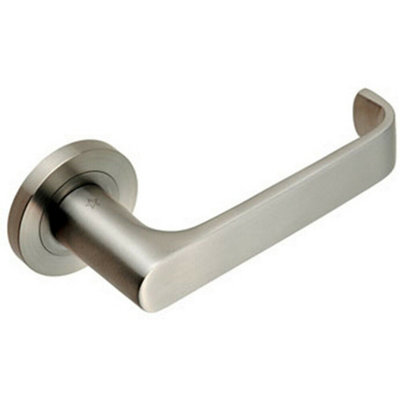 B&Q Pair Straight Bold Faced Safety Handle Concealed Fix Round Rose Satin Steel