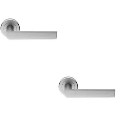 B&Q 2X Pair Flat Rectangular Bar Handle On Round Rose Concealed Fix Satin Chrome