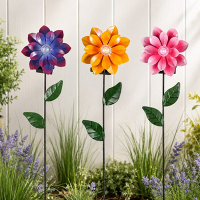 B&Q Solar Metal Flower Stake Lights Set Of 3, Outdoor Decorative Garden Floral Path Lights