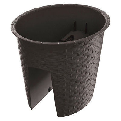 Urbn-Living BrownSet Of 1Oval Ratolla Railing Plant Pot22.5X29.8X24.2Cm from B&Q