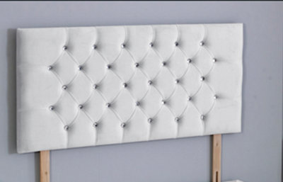 Comfy Deluxe 4Ft6 Double 26Inch White Plush Chesterfield Headboard from B&Q