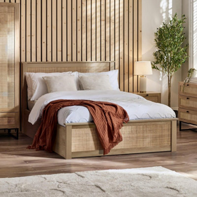 Padstow Ottoman 135Cm Double Bed - Oak - Julian Bowen  | TJ Hughes - Image 8
