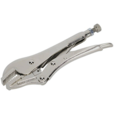 185mm Locking PliersStraight Deeply Serrated 30mm JawsHardened Teeth from B&Q