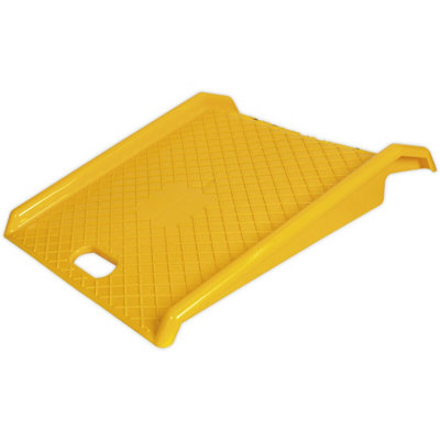 Lightweight Portable Access Ramp600mm WidthTextured Surface450Kg Limit from B&Q