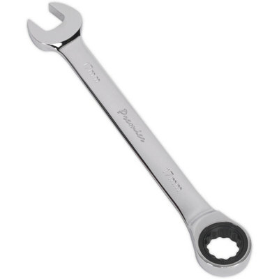 Premium 17mm Ratchet Combination SpannerChrome Vanadium Steel With 72 Tooth Mechanism from B&Q