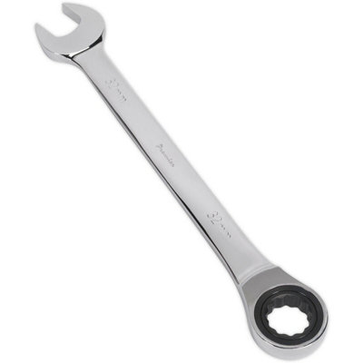 32mm Chrome Vanadium Steel Ratchet Combination Spanner With 72 Tooth Mechanism from B&Q