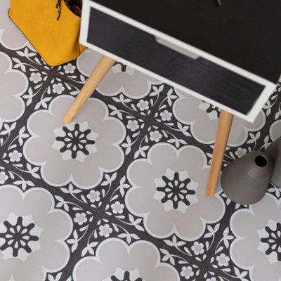 FloorPops Floor Pops Daphne Black 30.48 X 30.48Cm Self-Adhesive Vinyl Floor Tiles Pack 10 (0.93Sqm) from B&Q