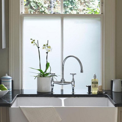 Roommates Frosted 61Cm X 1.88M Premium Static Cling Window Film For Privacy And Décor from B&Q