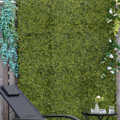 Outsunny 12Pcs Artificial Boxwood Panel 50Cm X 50Cm Faux Hedge Greenery Backdrop from B&Q