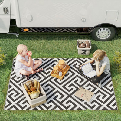 Outsunny 121X182Cm Reversible Outdoor Rug Portable Plastic Straw Rv Camping Mat from B&Q