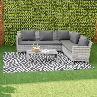 Outsunny 182X274Cm Reversible Outdoor Rug Portable Plastic Straw Rv Camping Mat from B&Q