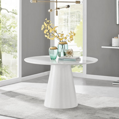 B&Q -  Palma Round White High Gloss 46 Seater Dining TableRound Dining TableRound Dining Table For 6