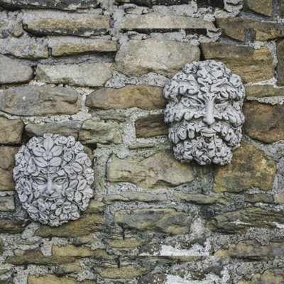 B&Q Man & Woman Stone Cast Leaf Wall Plaques Green