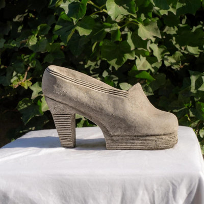Oakleystone Northern Stone Cast Stiletto Design Pot from B&Q