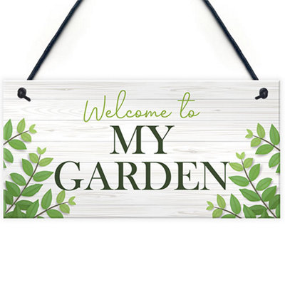 Red Ocean Garden Signs Welcome Plaque Hanging Summerhouse Garden Shed Sign Family Gift from B&Q