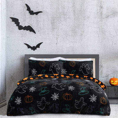 Smart Living Super Soft Halloween Mix Fleece Reversible Duvet Cover With Pillowcase from B&Q