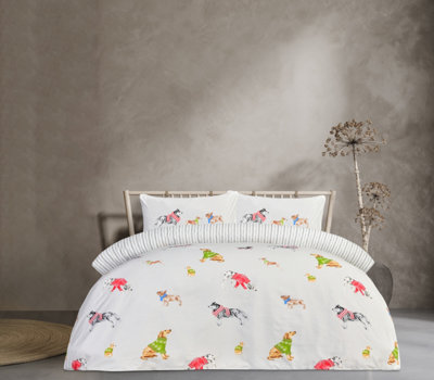B&Q Smart Living Luxury Soft Reversible Pooches In Jumpers Duvet Cover & Pillowcases Dark