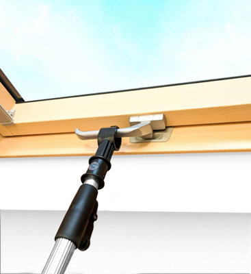 Classic Roof Blinds Designed For Fakro / Optilight  Telescopic Window Pole Opener For Skylight Roof Windows & Blinds (1.1-2.0M) from B&Q