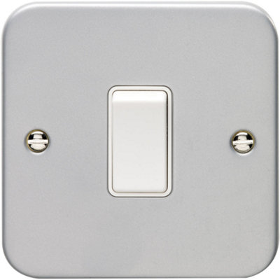 B&Q -  1 Gang Single 10A Intermediate Light Switch Heavy Duty Metal Clad White Rocker