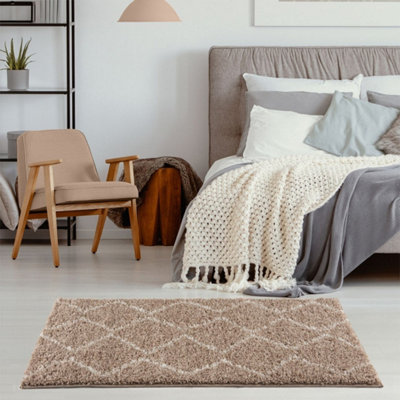 The Rugs Moroccan Shaggy Rugs And Runners Soft Fluffy Wavy Trellis Design High Pile Beige And Ivory Living Room Kitchen Hallway 820 from B&Q