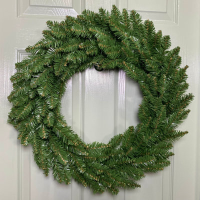 Samuel Alexander 60Cm Plain Green Christmas Wreath With 160 Bullet Tips from B&Q