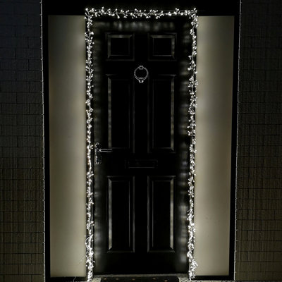 Samuel Alexander 5.5M 880 Led Indoor Outdoor Christmas Door Lights In Warm White