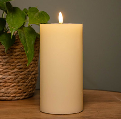 B&Q -  9Cm X 18Cm Cream Wax Melted Pool Effect Candle With Timer Function And Warm White Led