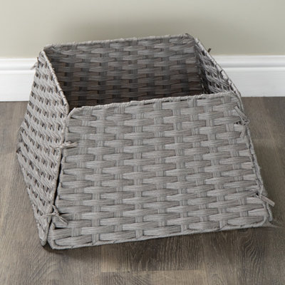47Cm X 46Cm Samuel Alexander Foldable Rattan Christmas Tree Skirt In Grey from B&Q