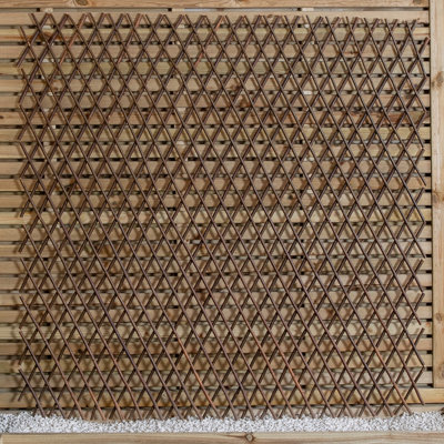 B&Q -  1.8M X 1.2M Large Expanding Garden Willow Trellis Plant Support