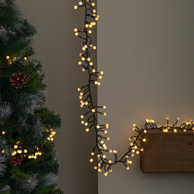 B&Q -  2.5M 250 Led Globe Cluster Christmas String Lights In Warm White
