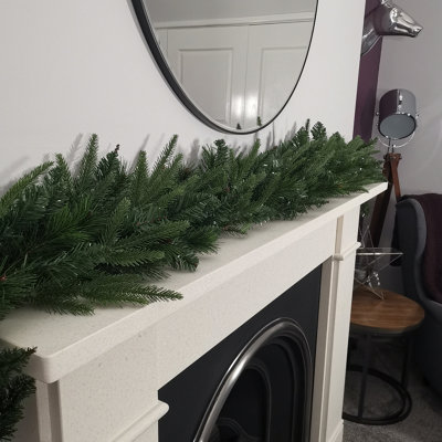 Samuel Alexander Premier 1.8M Festive Norfolk Pine Christmas Garland Pe/pvc Tips from B&Q