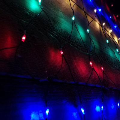 B&Q -  1.7M X 1.2M 180 Led Premier Indoor Outdoor Multifunction Christmas Net Light With Timer In Multicoloured