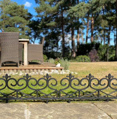 Selections Fleur De Lys Black Plastic Lawn Edging (60Cm X 32Cm)20 Panels from B&Q