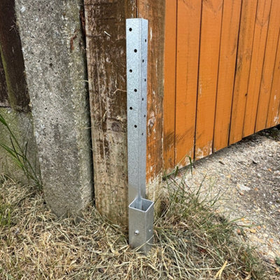 Selections Fence Post Repair Stakes For Reinforcing Damaged Wooden Posts (Pack Of 2) from B&Q