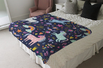 Andrew Lee Unicorns On Navy (Blanket) / Default Title from B&Q