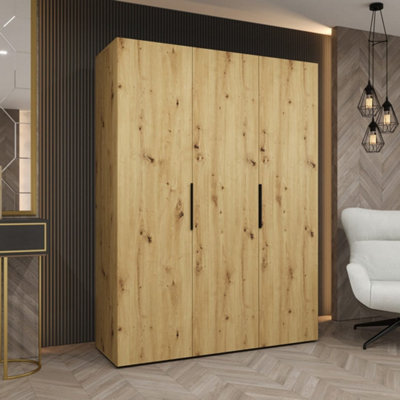 Arte Oak Artisan Marbella I Hinged Door Wardrobe 150CmWarm Woodgrain Storage With Modern Functionality from B&Q