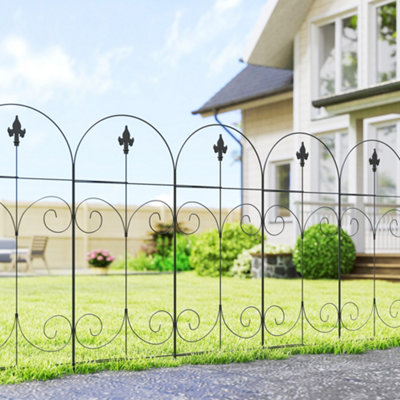 Outsunny Decorative Garden Fencing 8Pcs 44In X 12.5Ft Metal Border Edging from B&Q