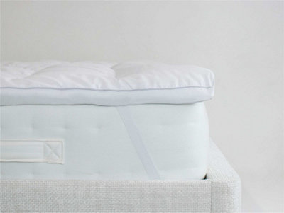 B&Q -  Super Soft Mattress TopperSuper King
