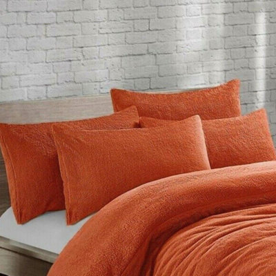 Homes & Linen Teddy Fleece Warm And Cosy Plush Fluffy Cuddly Thermal Pair Pillow Case from B&Q