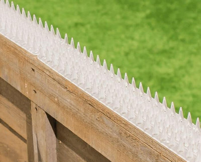 Pestbye Fence Spikes Cat Deterrent Anti Climb Clear Pack Of 20 Strips from B&Q