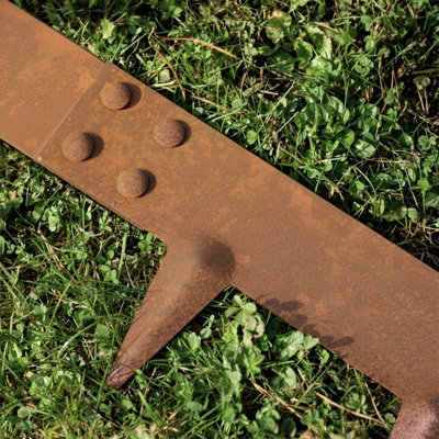 Primrose 5M Corten Steel Modular Garden Lawn Border Path Edging Pieces With Locking Screws In Rust from B&Q