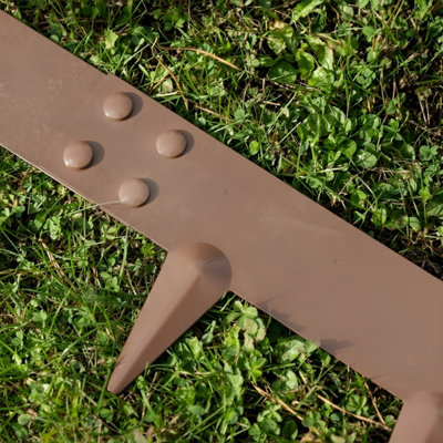 Primrose 5M Steel Modular Garden Lawn Border Path Edging Pieces With Locking Screws In Brown from B&Q
