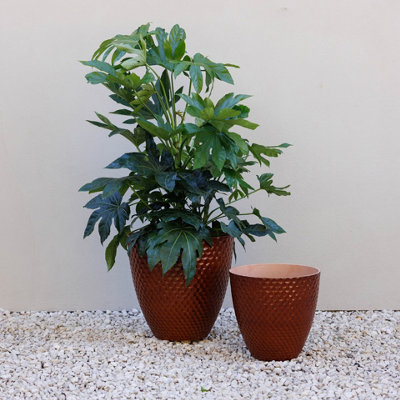 Primrose Dimpled Glazed Look Round Outdoor Brown Flower Pot Patio Planter 30.5Cm from B&Q