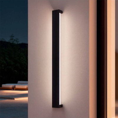 Edit Bathen 900 Led Outdoor Flush Wall Light Black from B&Q
