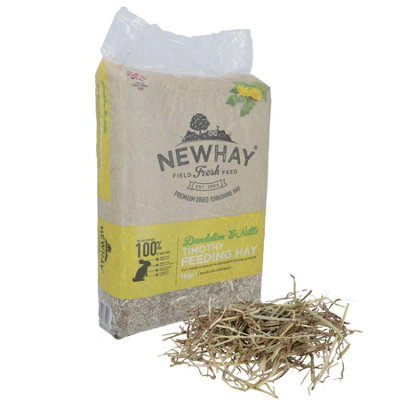 AB Tools Timothy Hay With Dandelion & Nettle 1Kg Natural Small Animal Feed & Bedding from B&Q