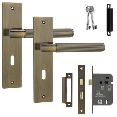 Decoranddecor Door Handle With LockInternal Door Handles For Wooden DoorsDoor Handle Sets For PrivacyHera Range from B&Q