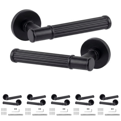 B&Q -  Leto Door HandlesMatt Black Lever On Rose Internal Door HandlesPack Of 6 Pairs