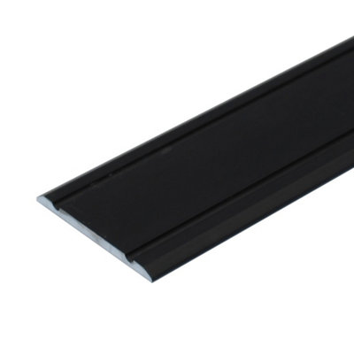 A02 930mm X 30mm 2.7mm Anodised Aluminium Flat Door Threshold StripBlack0.93M from B&Q