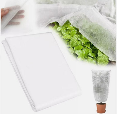 B2C Plant Fleece Insect Cover Frost Protection 6 Sizes 18Gsm Horticultural Garden 1.1M X 5M from B&Q