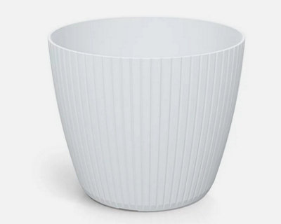 B2C Round Flower Pot Planter Vertical Lines Textured Plastic Durable Home Indoor White 1.9L (W158mm X H 132mm) from B&Q